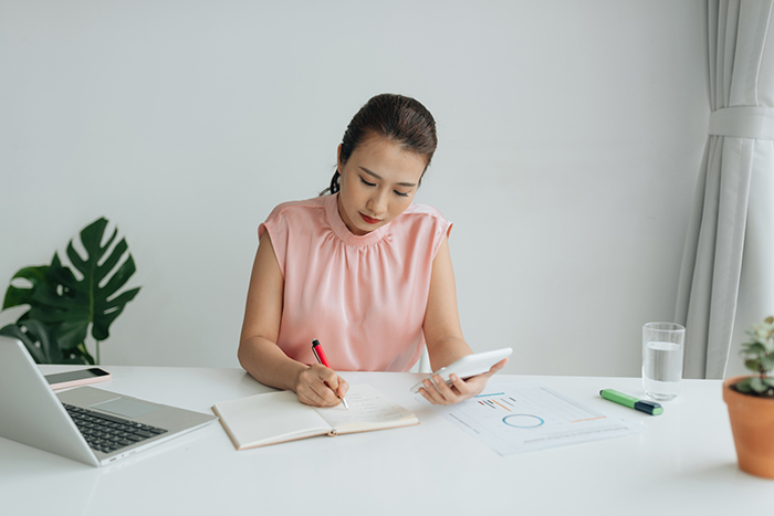 Vay thế chấp sổ tiết kiệm là giải pháp tài chính thông minh giúp bạn giải quyết vấn đề tài chính tạm thời mà vẫn giữ nguyên kế hoạch tiết kiệm.